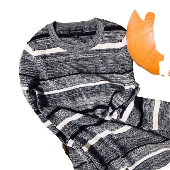 NEW BANANA REPUBLIC Grey Black White Striped Crew Neck Pullover Sweater Small S - Picture 5 of 7